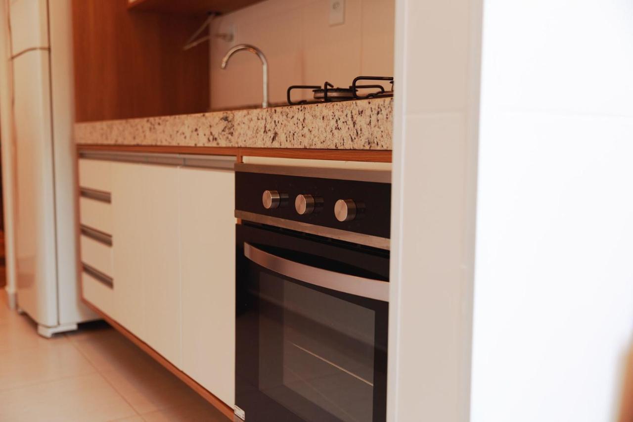Apto Na Grande - No 4º Andar Com Ar E Wi-fi Proximo Do Mar! Apartamento Ubatuba