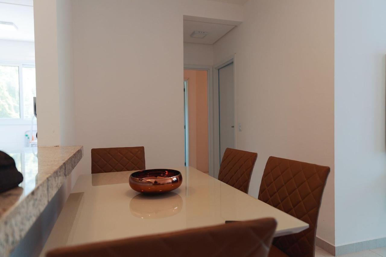 Apto Na Grande - No 4º Andar Com Ar E Wi-fi Proximo Do Mar! Apartamento *