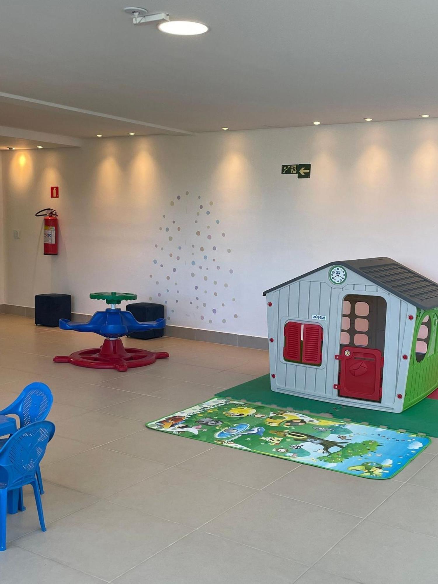 Apartamento Apto Na Grande - No 4º Andar Com Ar E Wi-fi Proximo Do Mar!
